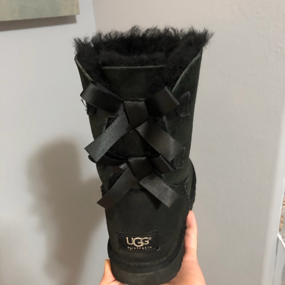 Black Bailey Bow UGG boots!!